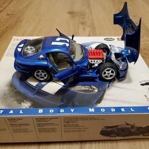Burago 1996 Dodge Viper GTS Coupe Kit 1:24 - Painted Metal Body-Easy to Assemble